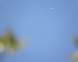 3 - IMAGEM OVNI- Registro feito a partir do Clube Água Mineral - Brasília - DF por Elizabeth Peral em 11/04/2021