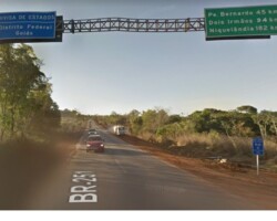 Divisa DF/GO em sentido oposto, saindo para Pe. Bernardo. Trecho inicia no KM 0, BR 251-GO