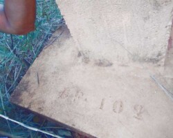 Ampliação da base do Marco Geodésico DF 102, próximo da Base1 de observação.